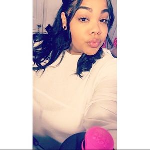 Meet your Posher, Lizzette